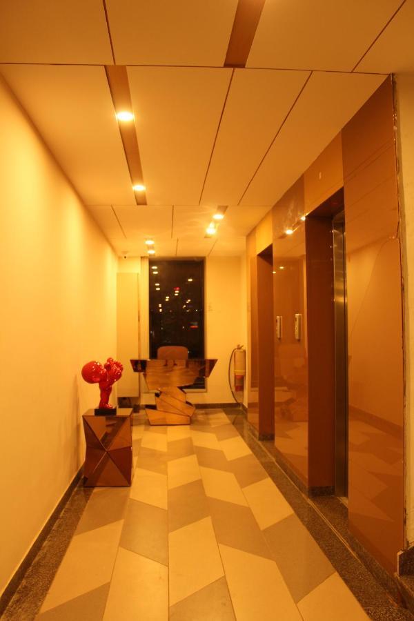 Zip By Spree Hotels Surat Exterior photo