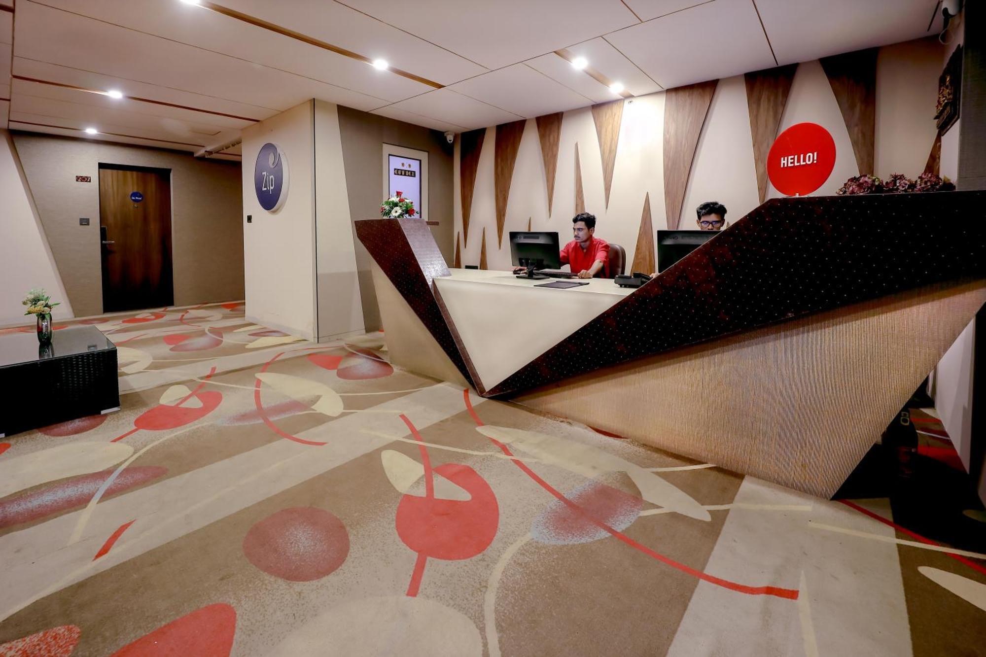 Zip By Spree Hotels Surat Exterior photo