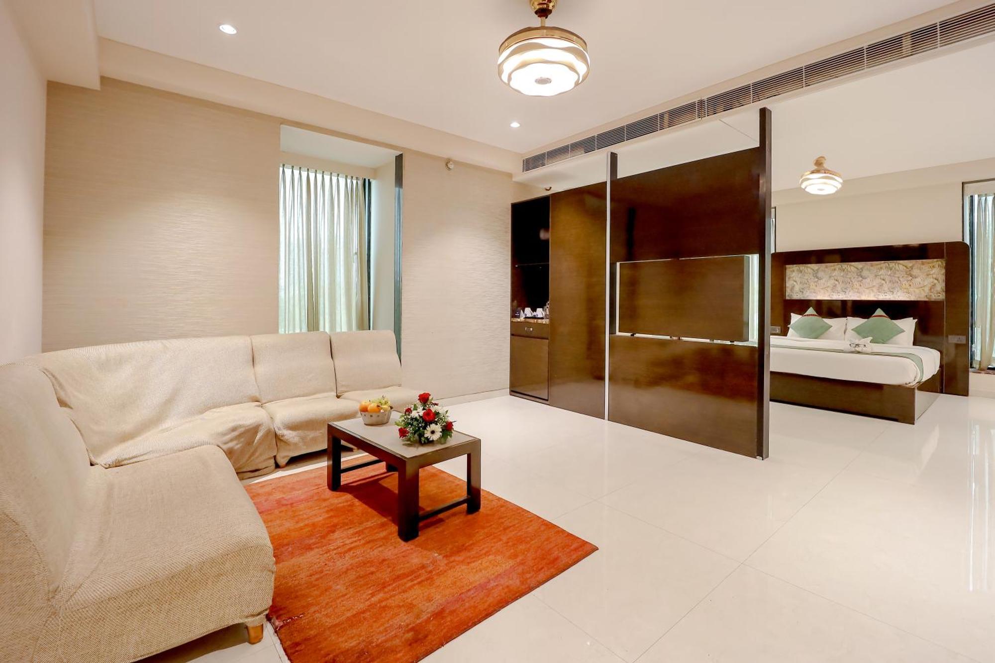 Zip By Spree Hotels Surat Exterior photo