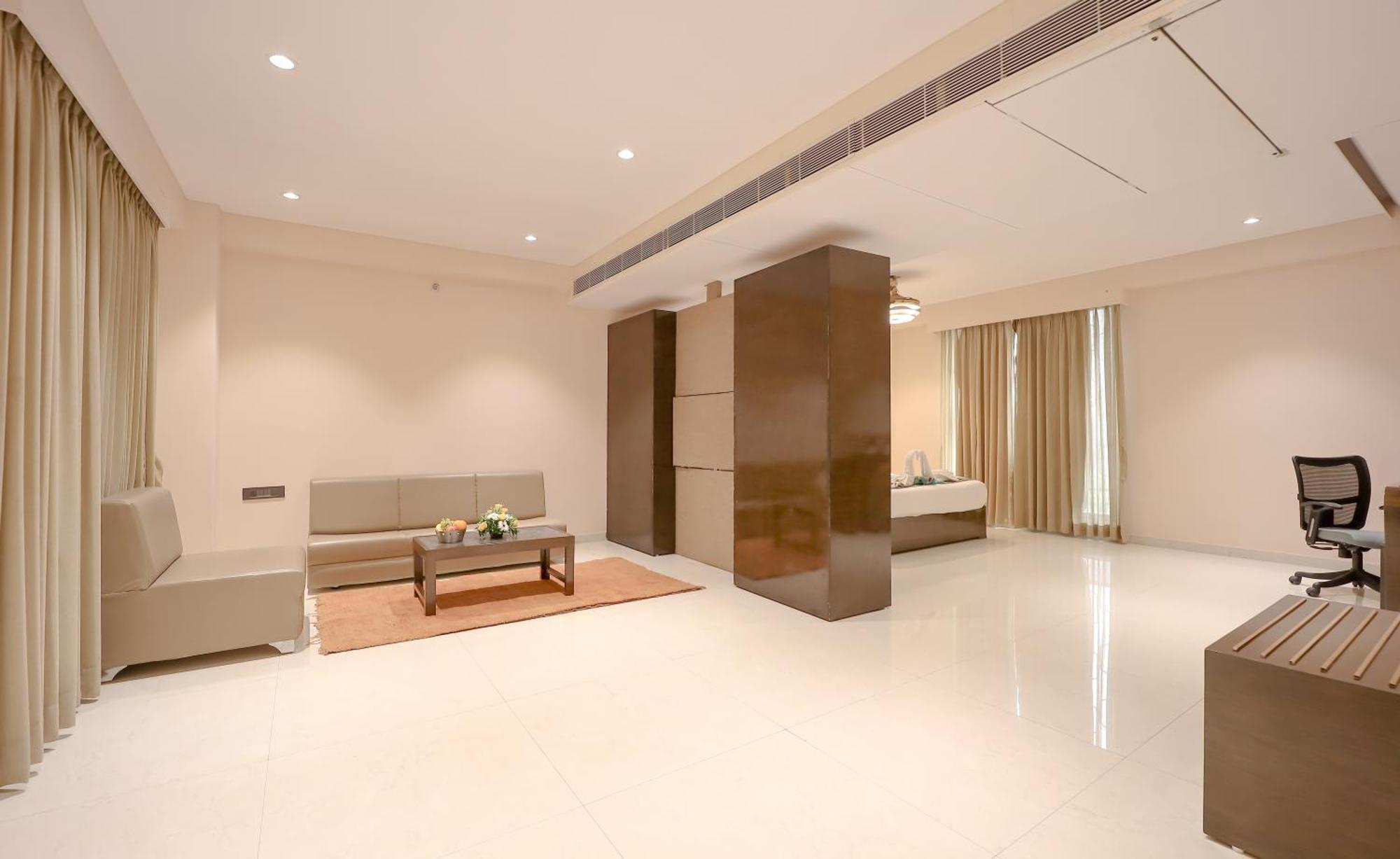Zip By Spree Hotels Surat Exterior photo